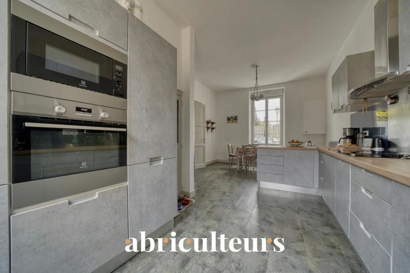 Maison ancienne - 190 m² - 6 pièces