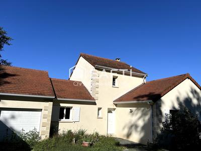Maison - 127 m² - 9 pièces