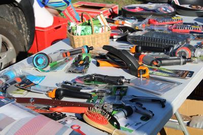 Brocante vide-grenier Roquebrune sur Argens