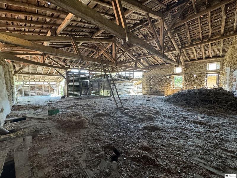 Maison ancienne - 414 m² - 4 pièces