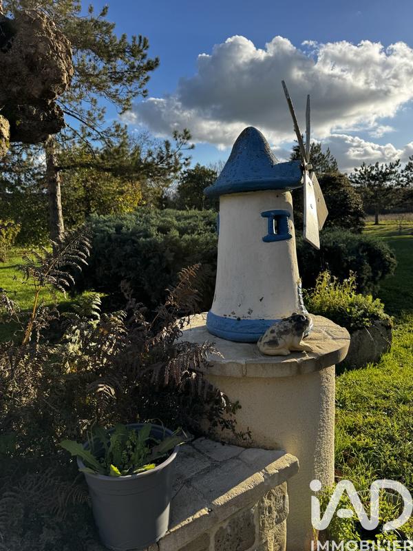 Maison - 306 m² - 9 pièces