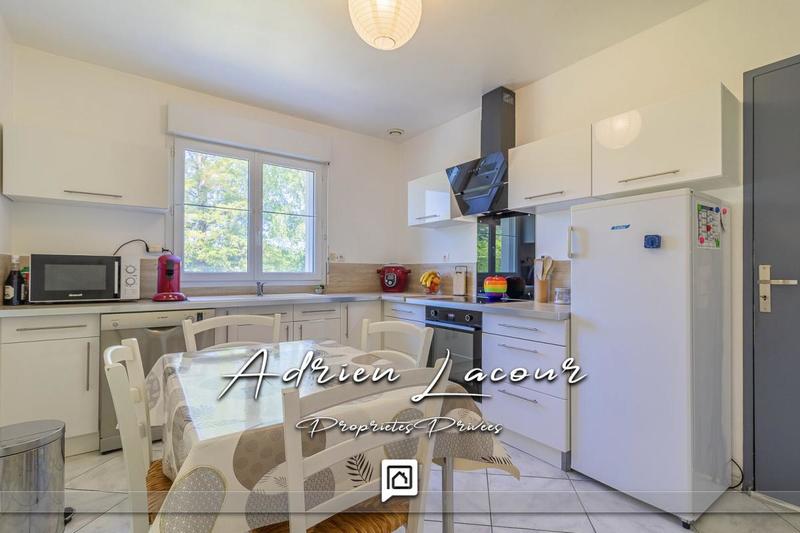 Maison - 107 m² - 7 pièces