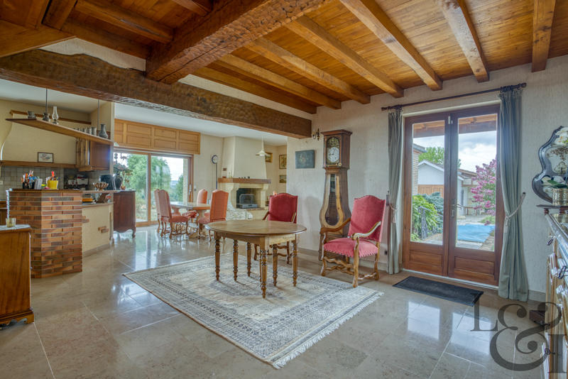 Maison - 225 m² - 5 pièces
