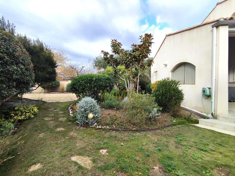 Maison - 238 m² - 8 pièces