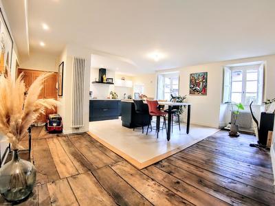 Appartement ancien - 130 m² - 5 pièces