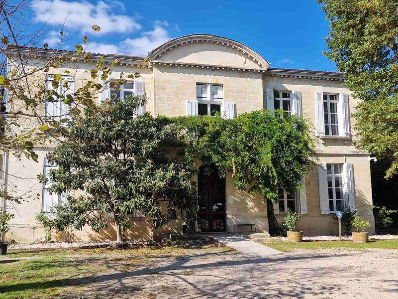 Maison - 354 m² - 10 pièces
