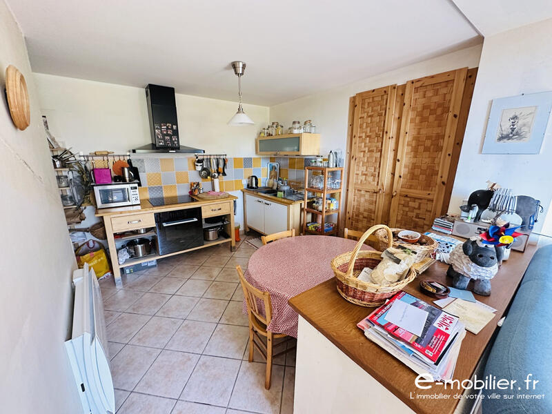 Maison traditionnelle - 170 m² - 6 pièces