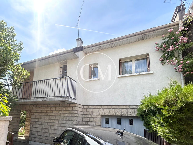 Maison - 208 m² - 4 pièces