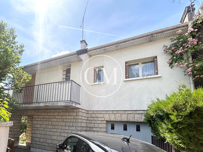 Maison - 208 m² - 4 pièces