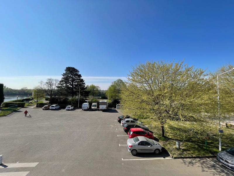 Local commercial - 104 m² - 4 pièces