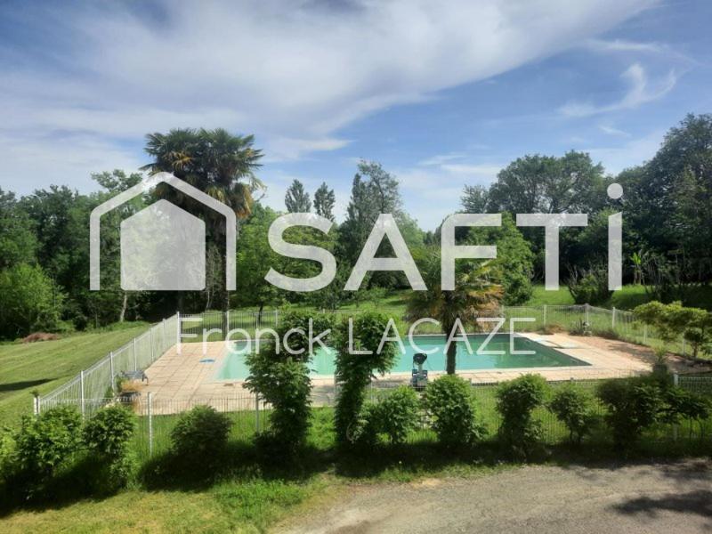 Maison - 300 m² - 11 pièces