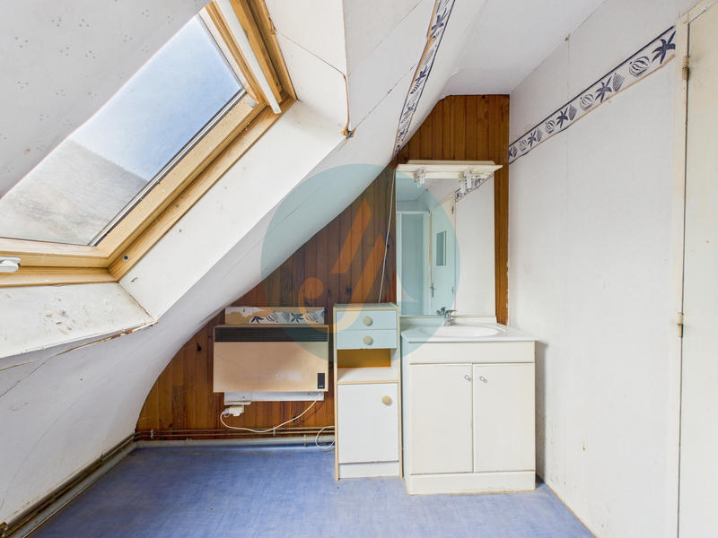 Maison - 201 m² - 7 pièces