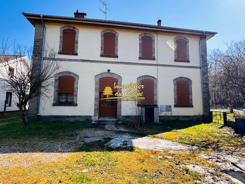 Maison - 211 m² - 10 pièces