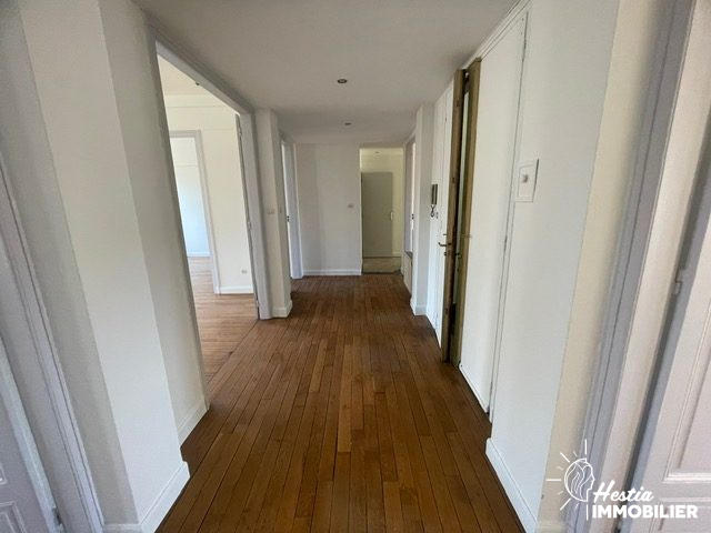 Appartement - 107 m² - 6 pièces