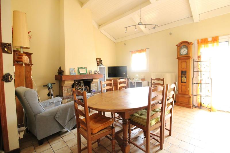 Maison - 99 m² - 5 pièces