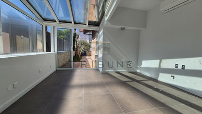 Maison - 180 m² - 6 pièces