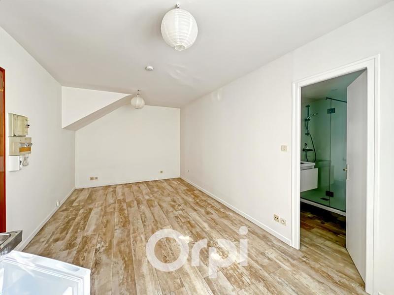 Immeuble - 77 m² - 2 pièces