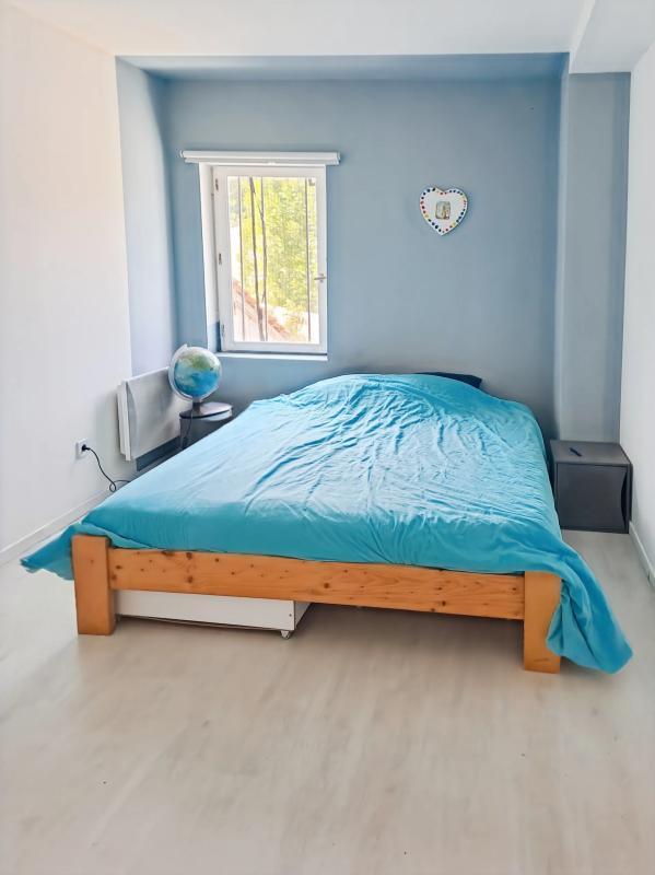 Maison - 225 m² - 8 pièces