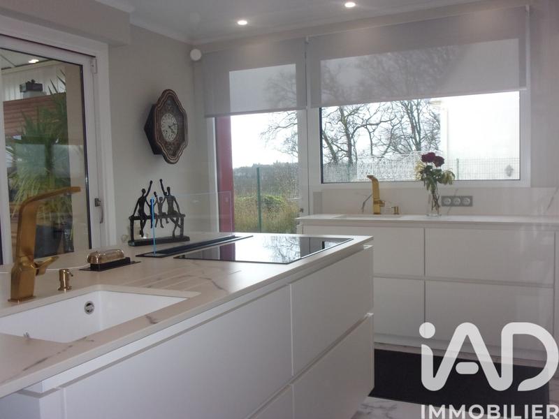 Maison - 283 m² - 10 pièces