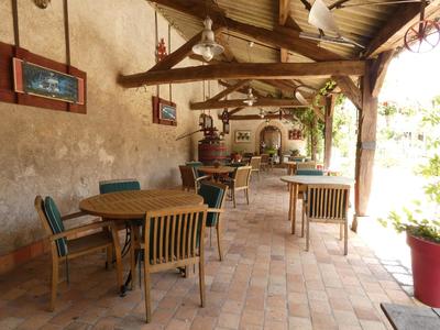 Maison traditionnelle - 340 m² - 12 pièces