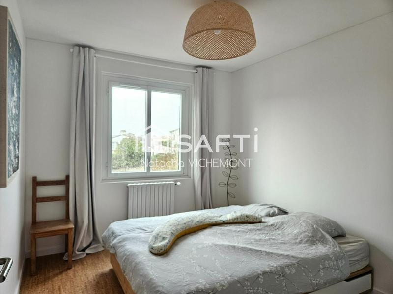 Maison - 180 m² - 8 pièces