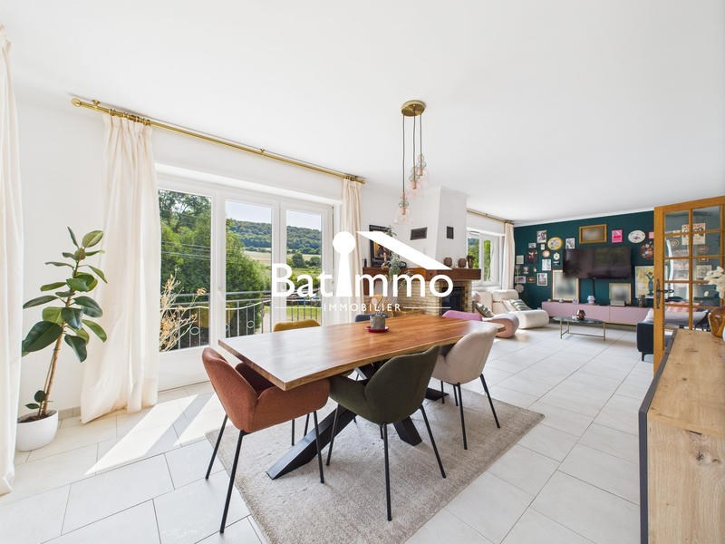 Maison - 121 m² - 5 pièces