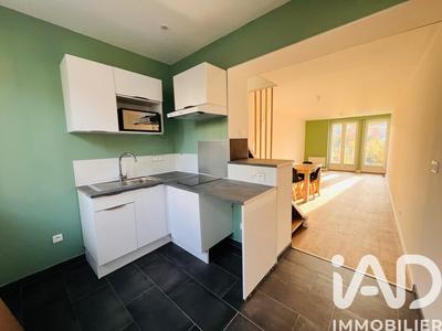 Maison - 84 m² - 4 pièces