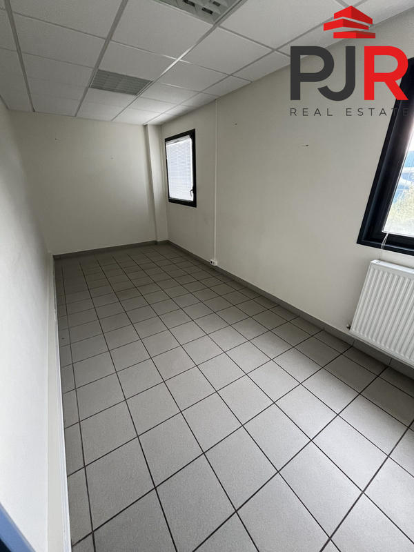 Local d'activités - 326 m²