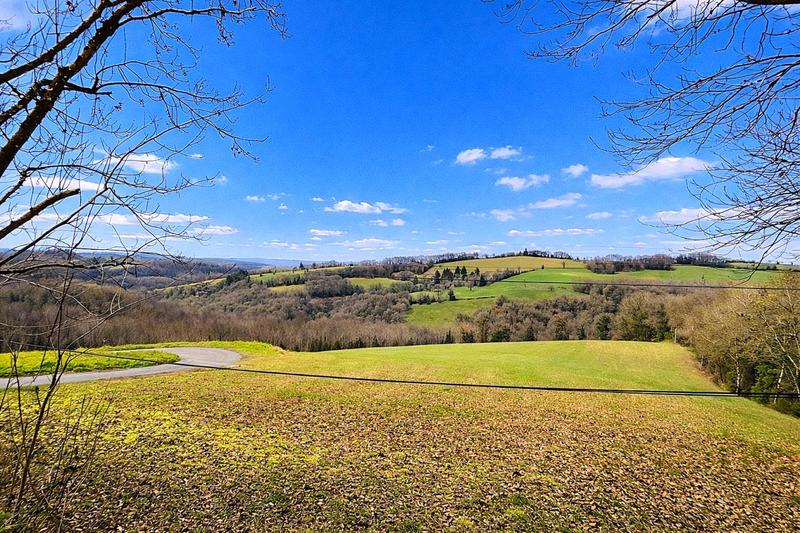 Maison - 269 m² - 9 pièces