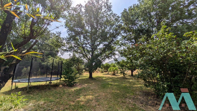 Maison - 181 m² - 7 pièces