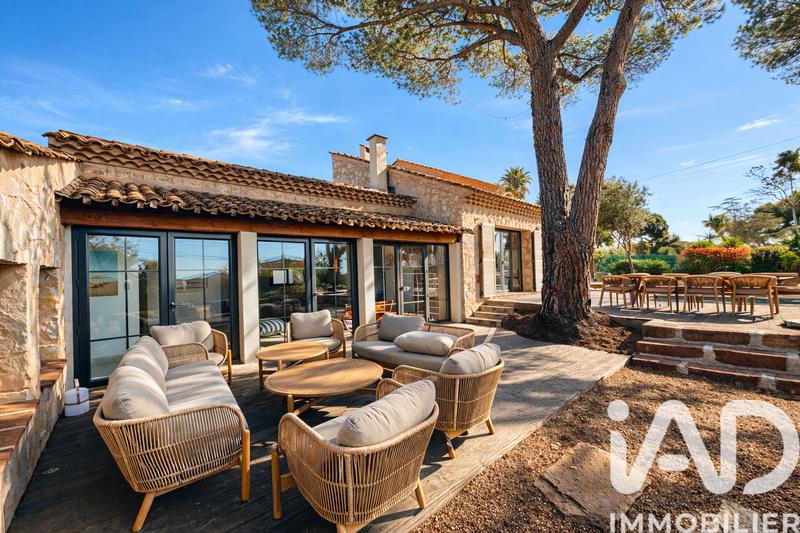 Maison de maîtres - 207 m² - 7 pièces