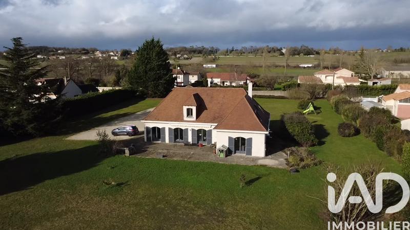 Maison - 186 m² - 7 pièces