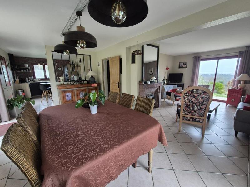 Maison - 137 m² - 5 pièces
