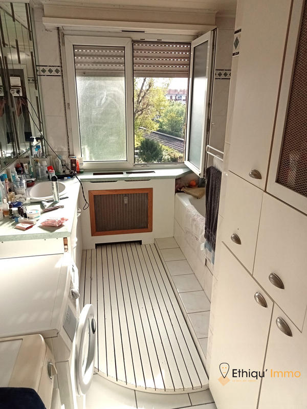 Appartement - 96 m² - 5 pièces