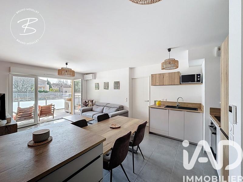 Appartement - 60 m² - 3 pièces