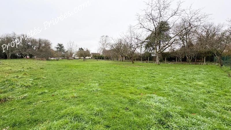 Terrain constructible - 2 014 m²