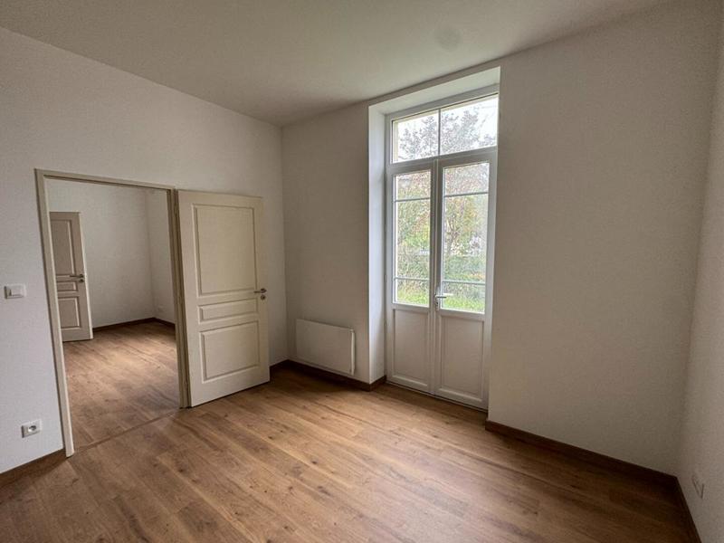 Maison - 216 m² - 7 pièces