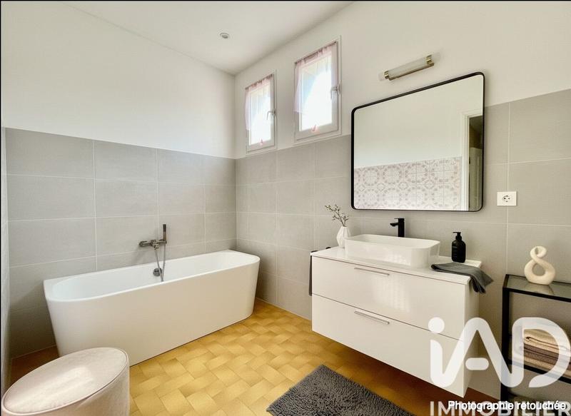 Appartement - 98 m² - 4 pièces