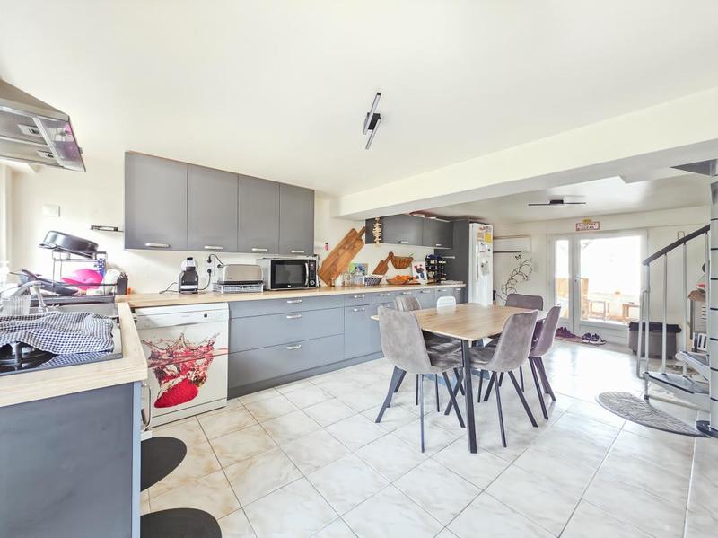 Maison - 87 m² - 4 pièces