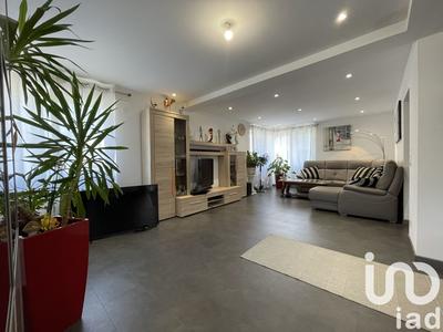 Maison - 191 m² - 7 pièces