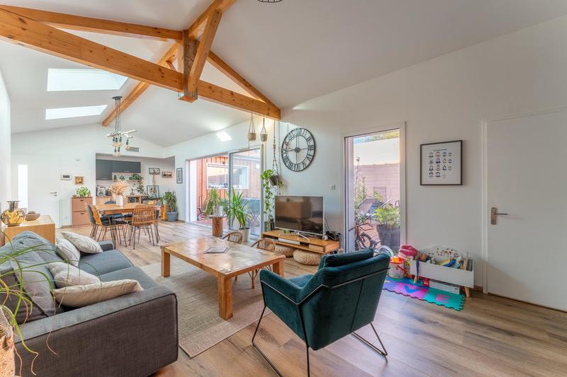 Maison - 105 m² - 4 pièces