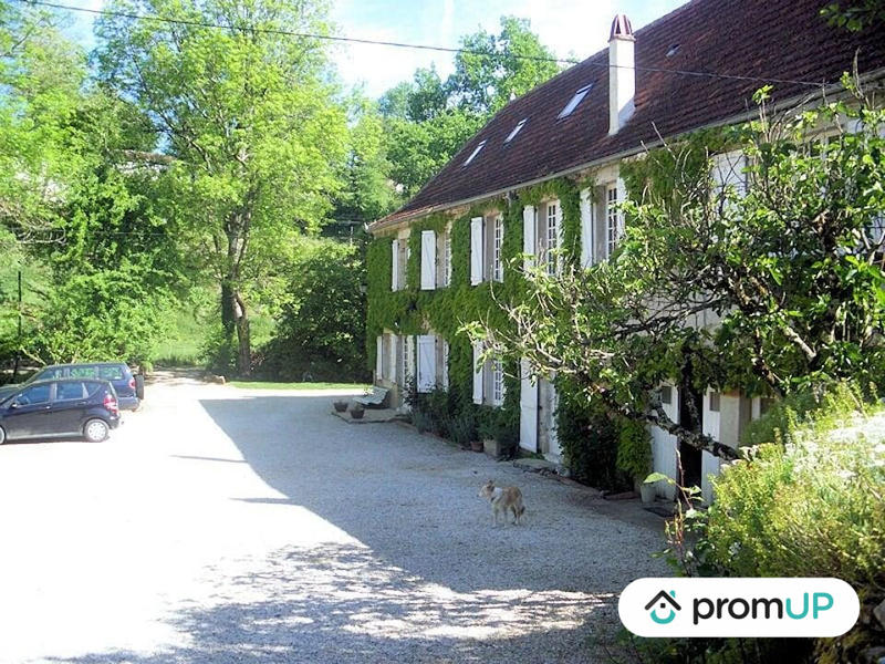 Maison ancienne - 340 m² - 8 pièces