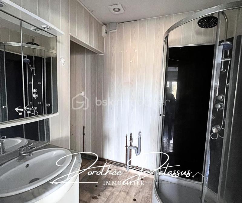 Maison - 169 m² - 8 pièces