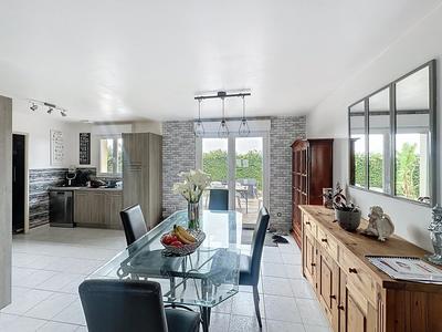 Maison - 86 m² - 5 pièces