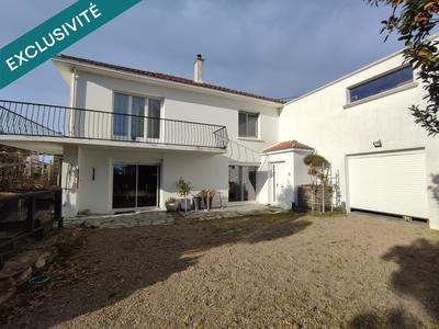 Maison - 135 m² - 6 pièces