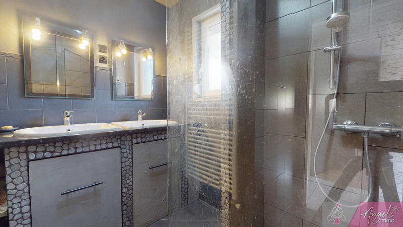 Maison - 118 m² - 6 pièces