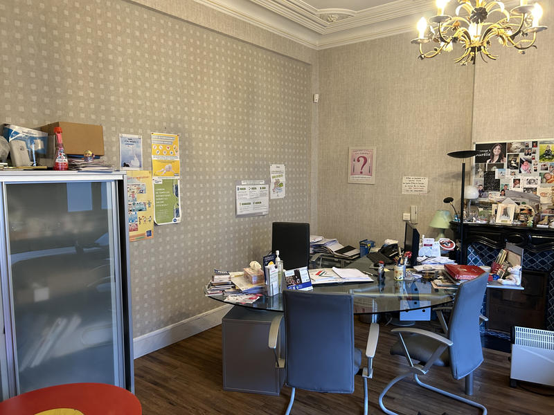 Maison - 235 m² - 10 pièces