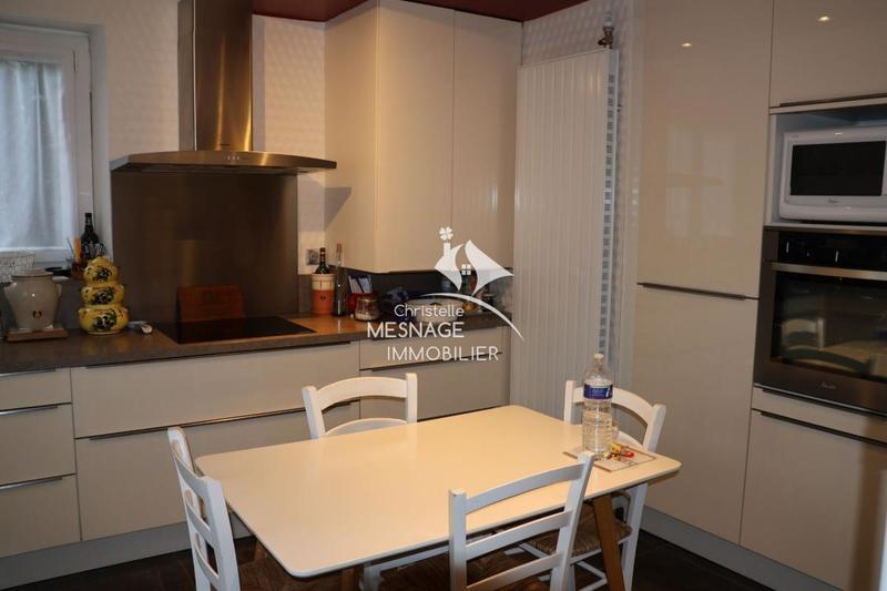 Maison traditionnelle - 165 m² - 6 pièces