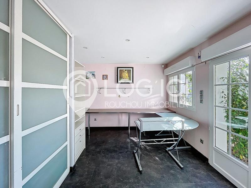 Maison - 207 m² - 7 pièces