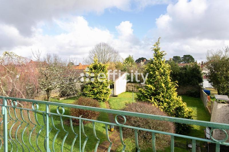 Maison - 100 m² - 6 pièces